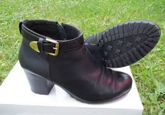 Отдам бесплатно полуботинки ботильоны 38!